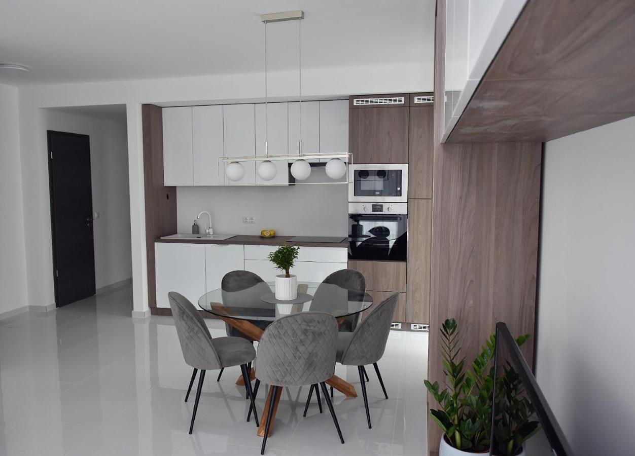 Limerence Apartments Siofok Ngoại thất bức ảnh